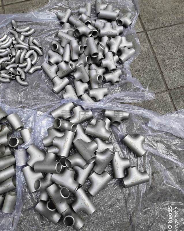 調(diào)整大小 1-240H60T33KI.jpg